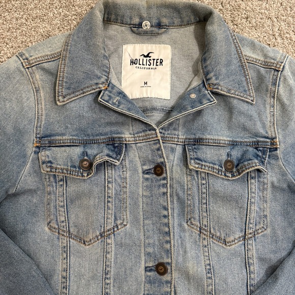 Hollister Denim Jacket‎ Blue Wash Classic Trucker Style Size Medium - Picture 2 of 10
